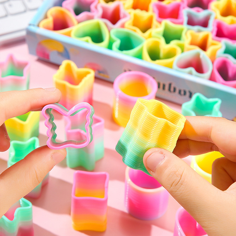 Rainbow Magic Springs Circle T - Novelty Gifts 评论和价格