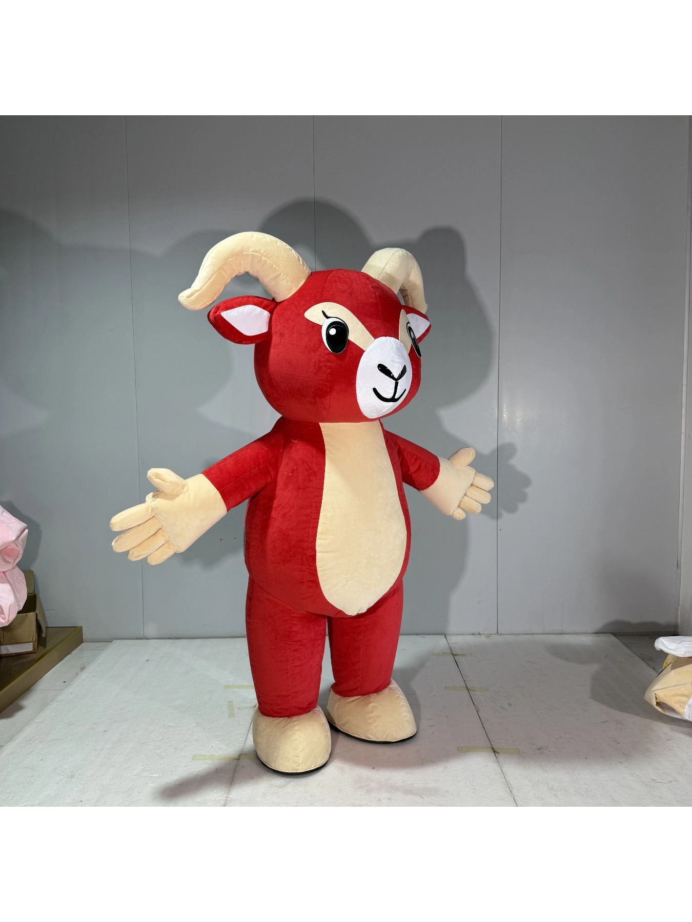 Inflatable Red Goat Mascot Cos - Costumes 评论和价格